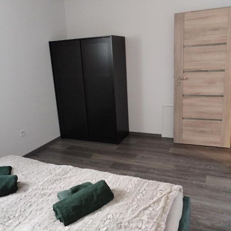 Apartman Pri Parku Solcany Buitenkant foto