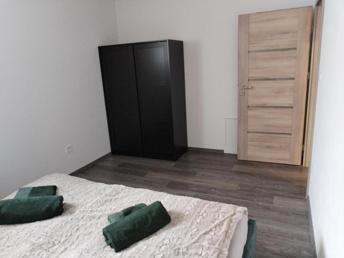 Apartman Pri Parku Solcany Buitenkant foto